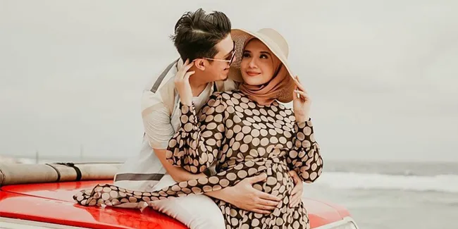 Unggah Hasil Maternity Shoot, Zaskia Sungkar Sebut Irwansyah Mirip Han Ji Pyeong