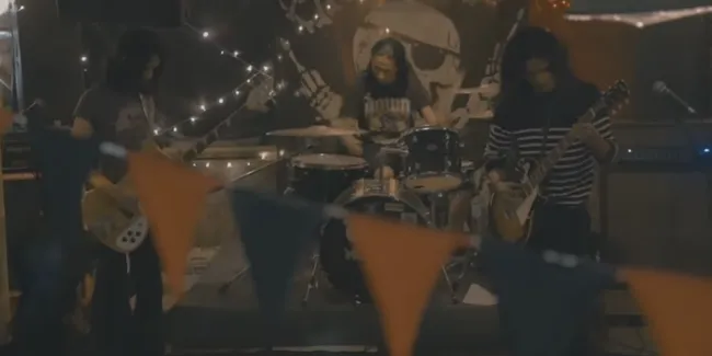 [VIDEO] Asiknya Mooner, Band Side Project Rekti The SIGIT