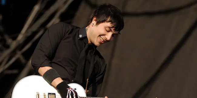 [Video] Gitaris My Chemical Romance Bikin Band Baru