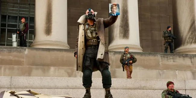 Video Klip THE DARK KNIGHT RISES Baru, Umbar Cacat Filmnya