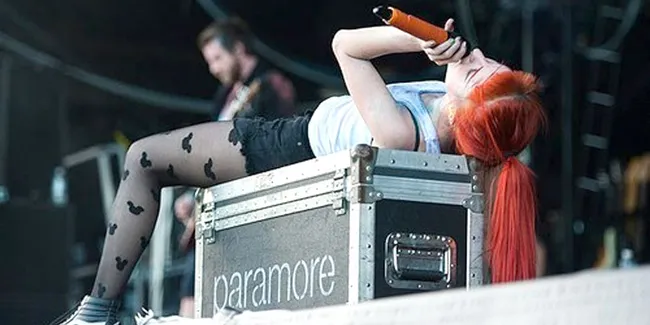 [Video] Paramore Ajak Senang-Senang di Klip 'Still Into You'