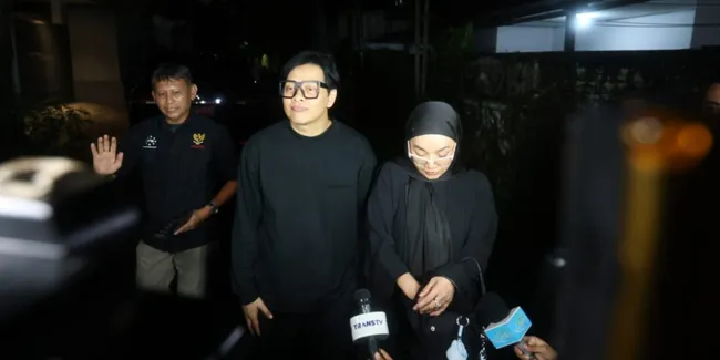 Vidi Aldiano Meninggal, Dewi Gita Kenang Panggilan Sayang 'Nyai' dari Sang Almarhum yang Bikin Nangis