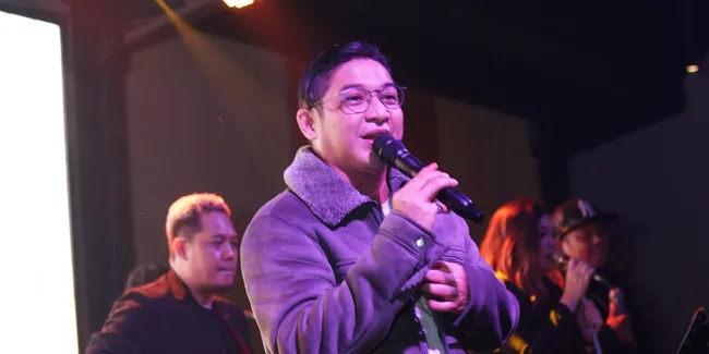 Warnai Pembukaan Holeyshit - Kemang, Pasha Ungu dan Andra & The Backbone Tampil Memukau