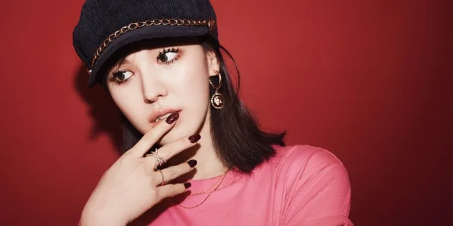 WENDY Red Velvet Tunjukkan Chic & Dark Look Lewat Pemotretan Bersama Allure Korea