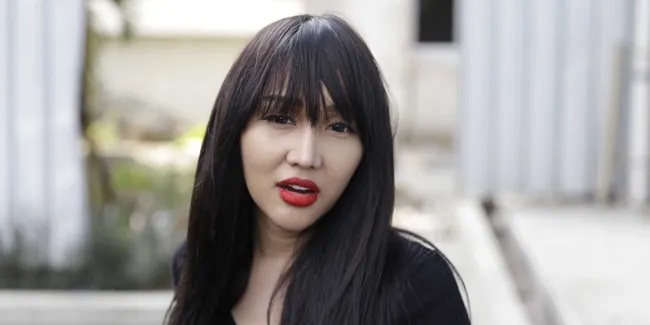 Wig Lepas Saat Syuting, Lucinta Luna Ngaku Botak Demi Peran di Sinetron