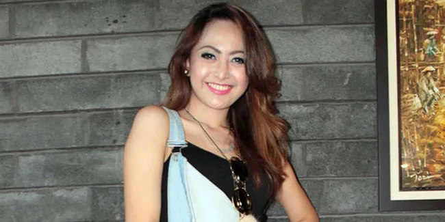 Wujudkan Mimpi, Cinta Ratu Nansya Lepas Single Tahan Dulu Cinta