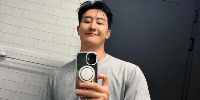 Zhoumi Jadi CEO Perusahaan SM x TME untuk Pasar China