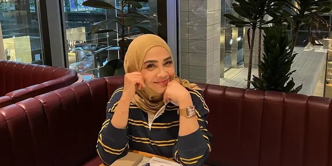 15 Potret Dapur Artis Indonesia yang Desainnya Minimalis, Dari Mama Rieta - Michelle Ziudith