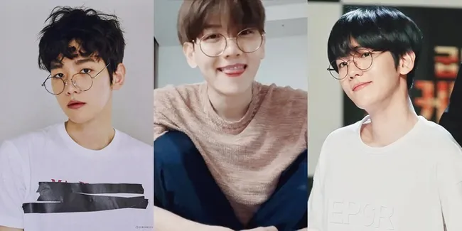16 Potret Baekhyun EXO Pake Kacamata Pancarkan Pesona Bak Kakak Tingkat Ganteng & Boyfriend Material Banget!
