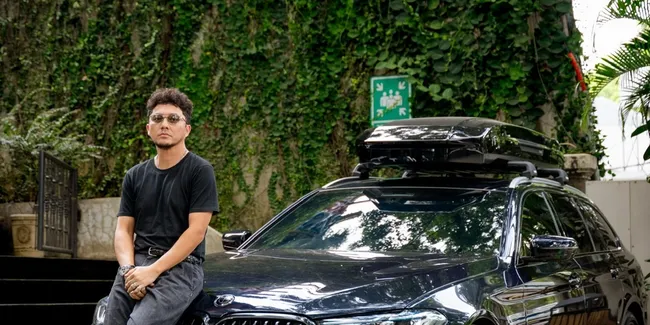 7 Potret Ananda Omesh Kumpul Bareng Geng Mobil Tuanya, Ada Desta - Gading Marten