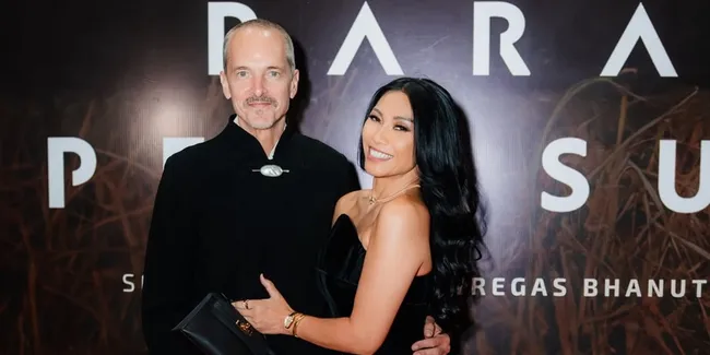 7 Potret Anggun Syuting PARA PERASUK Ditemani Suami, Rela Kepanasan - Digigit Nyamuk