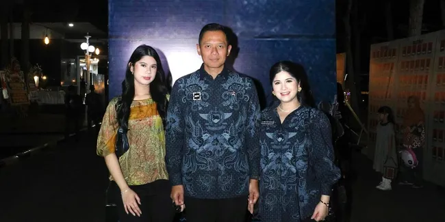 7 Potret Annisa Pohan Temani AHY Reuni Perak AKABRI 2000, Bumil Tampil Elegan