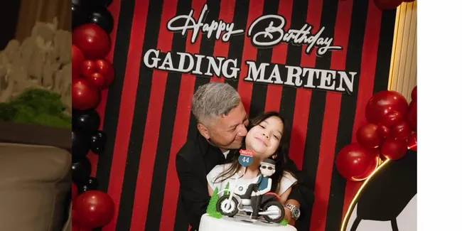 7 Potret Gading Marten Rayakan Ultah Bersama Gempi dan Gisella Anastasia, Bawa Kue Spesial