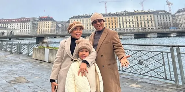 7 Potret Gala Sky Liburan di Swiss, Happy Bareng Kakek Nenek