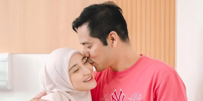 7 Potret Istri Ricky Perdana Lahirkan Anak ke-3, Bahagia Sambut Kehadiran Baby C