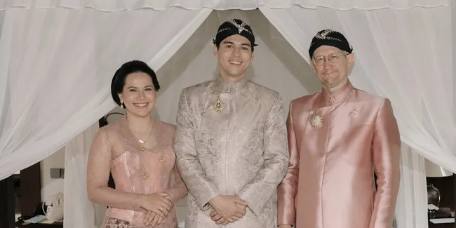 7 Potret Maxime Bouttier Bareng Adik dan Ayah Bulenya yang Jarang Tersorot