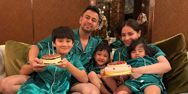 7 Potret Mobil Rolls-Royce Spectre Raffi Ahmad Kado Ultah untuk Nagita Slavina, Elegan dan Mewah