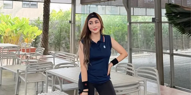 7 Potret Momo Geisha yang Lagi Giat Bermain Padel, Pagi Sampai Malam Main Terus