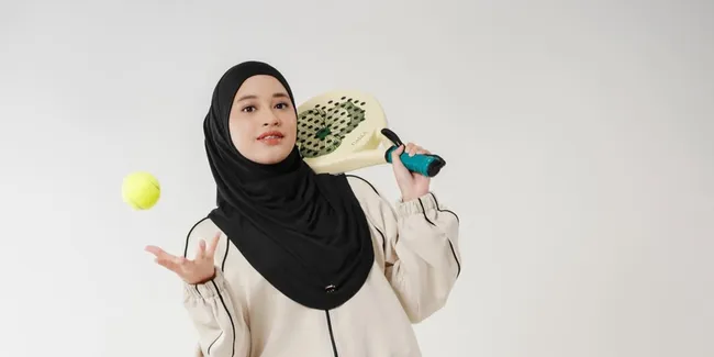 7 Potret Shakiena Azalea Anak Pasha Ungu Tampil Berhijab, Kerja Bareng Ibu Sambung Jadi Model