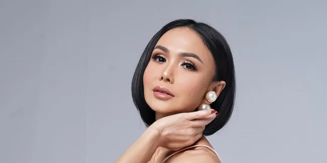 7 Potret Yuni Shara Jalani Olahraga Pilates, Pamerkan Kekuatan Otot Lewat Gerakan yang Sulit