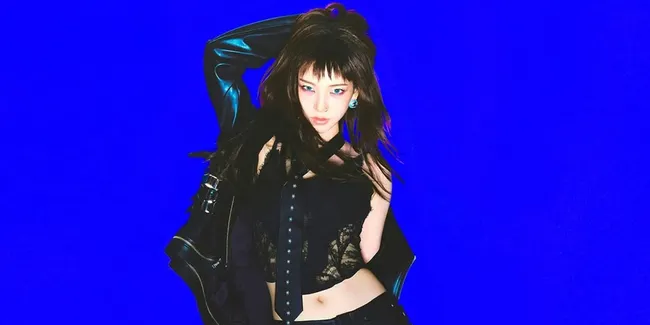 8 Potret Karina dan Ningning aespa Tampil Punk Rock di Teaser Rich Man