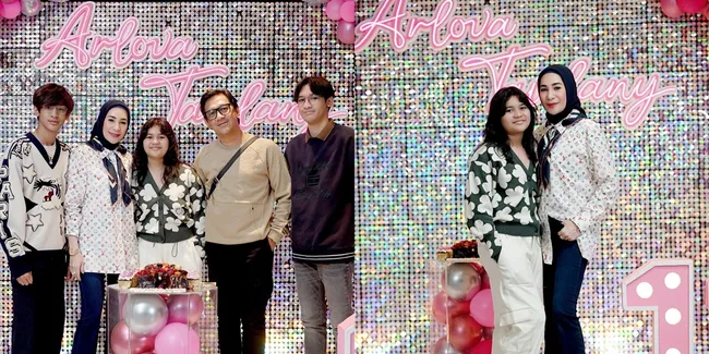 8 Potret Perayaan Ultah Arlova Anak Bungsu Andre Taulany, Penampilan Erin Taulany Justru Bikin Salfok 