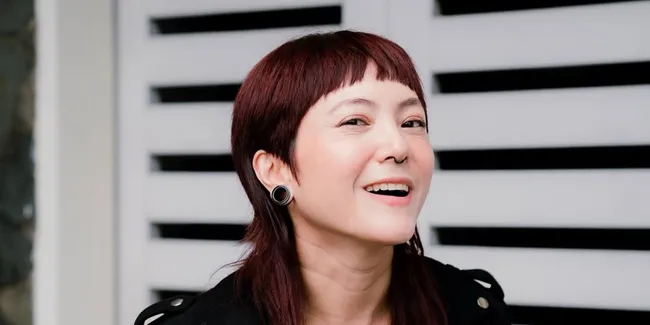 8 Potret Rumah Baru Poppy Sovia yang Bakal Dihuni, Masih Banyak yang Harus Direnovasi