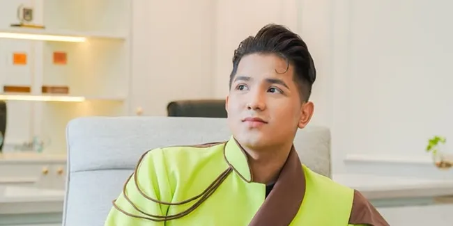 9 Potret Jirayut Ikut Latihan Voli Bareng The Musicians, Aksi Smash Bikin Rizky Febian Tercengang