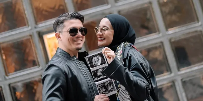 9 Potret Zaskia Sungkar Spill Bayi yang Dikandung Laki-Laki, Bahagia Babymoon - Perlihatkan Babybump