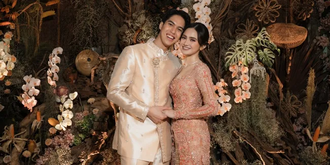 Adu Kebaya Syifa Hadju vs Alyssa Daguise: Team Terracotta Hangat atau Pink Elegan?