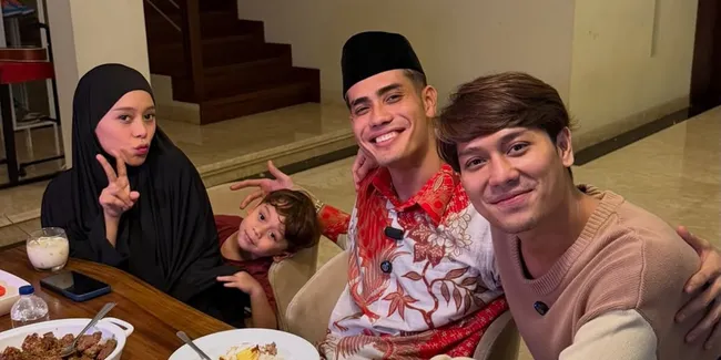 8 Potret Aisar Khaled Buka Puasa Bareng Lesti dan Rizky Billar, Silaturahmi Hangat