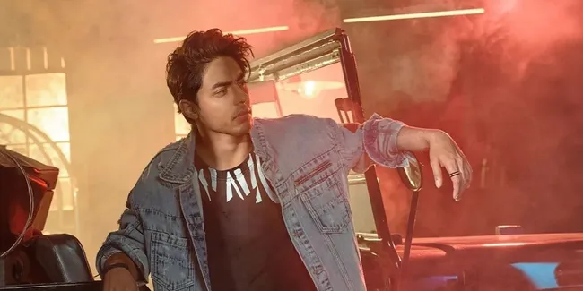 Aryan Khan Bakal Debut Jadi Sutradara Lewat Web Series, Didukung Shahrukh Khan dan Gauri Khan