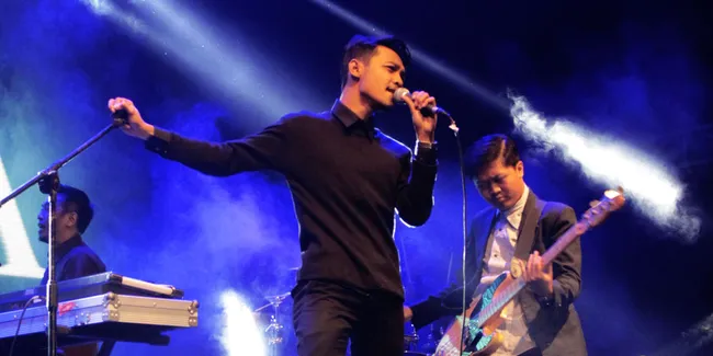 Atlesta Lebih Classy di album SENSATION