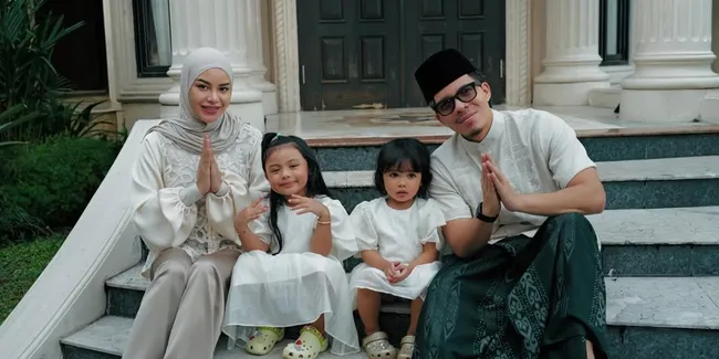 Azura Anak Aurel Hermansyah Jatuh dari Tangga, Langsung Dilarikan ke UGD