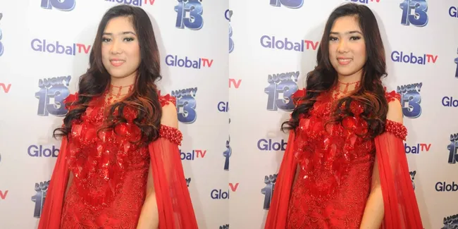 Bergaun Bak Ratu, Isyana Sarasvati Bicara Soal Film & Pria Ini