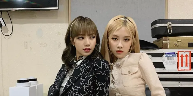 Berikut Kumpulan Foto Rose dan Lisa, Dua Maknae BLACKPINK yang Sweet Banget Kalau Lagi Bareng