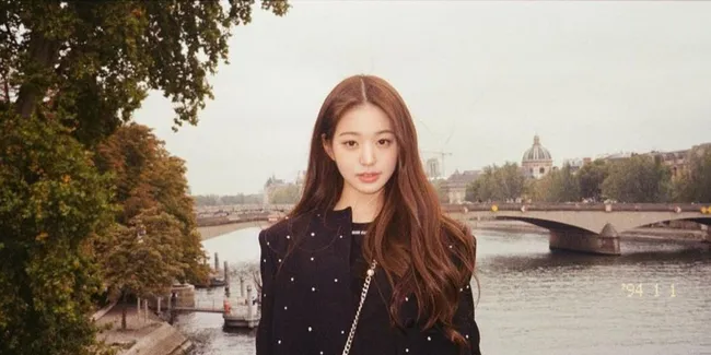 Cantik Bak Putri Kerajaan, Wonyoung IVE Berhasil Menarik Perhatian Netizen Dengan Pesonanya Lewat Foto-Foto di Paris