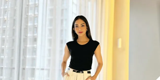 Cantik Berprestasi, 7 Potret Alana Anak Ririn Dwi Ariyanti Juara Debat Internasional - Borong Piala