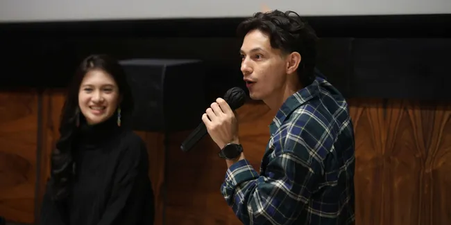 Cara Marcell Darwin Bangun Chemistry Dengan Vinessa Inez di Film 'DALAM SUJUDKU'