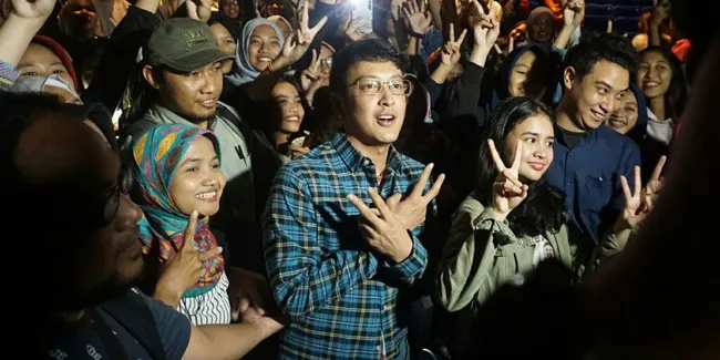 Cast 'LONDON LOVE STORY 2' Ramaikan Nobar di Surabaya