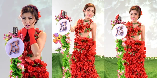 Cuma Berbalut Bunga Mawar, Bella Shofie Super Seksi 