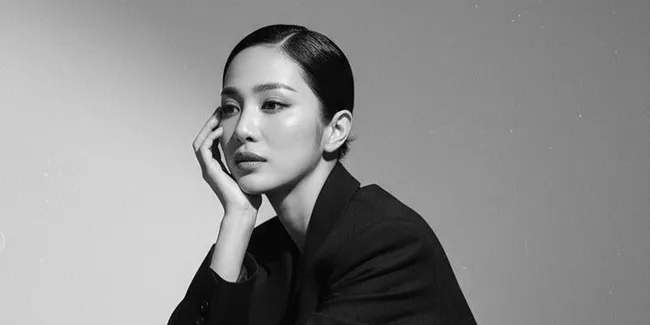 Curhat Bunga Zainal Soal Ekspresi Anak Remajanya yang 'Angker' Banget