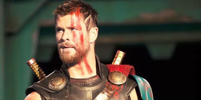 Deretan Foto Thor Dengan Rambut Pendeknya, Tambah Ganteng