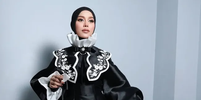 Detail Gaun Lesti di Konser Comeback, Rancangan Ivan Gunawan