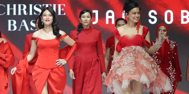 Dian Sastrowardoyo & Eva Celia Perkuat Pesan Bahwa Setiap Perempuan Berhak Bersinar di Segala Usia