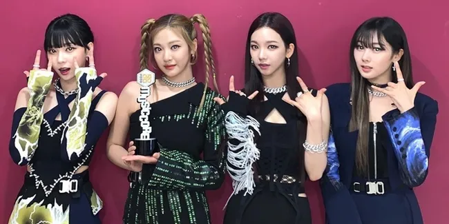 Disebut Sebagai Pemimpin Girl Grup Generasi Keempat, Yuk Intip Detail Fashion aespa!