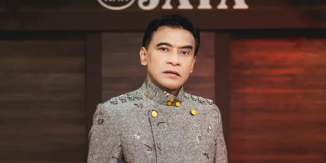 Donny Damara Berubah Jadi Zombie di Acara Podcast, Bikin Geger Keluar Darah Hingga Menggigit