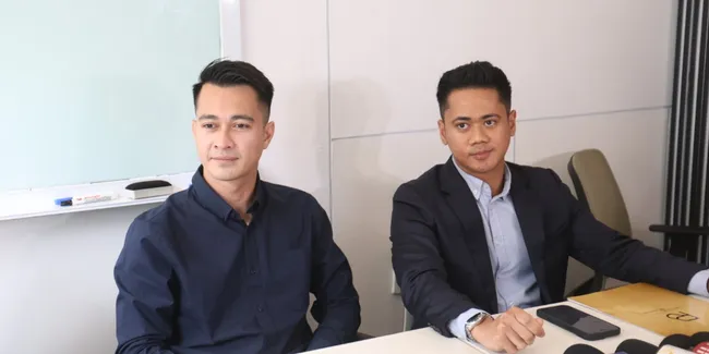 Eza Gionino Tak Tahu Keberadaan Anak, Menangis di Tengah Proses Cerai