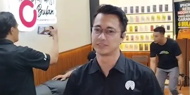 Eza Gionino Tentang 'Broken Strings', Tak Bantah Atau Mengiyakan Soal Zane