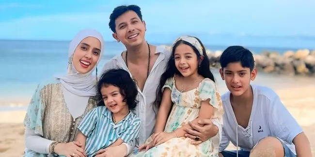 Fairuz A Rafiq Bagikan Momen Perjalanan 9 Tahun Pernikahan dengan Sonny Septian
